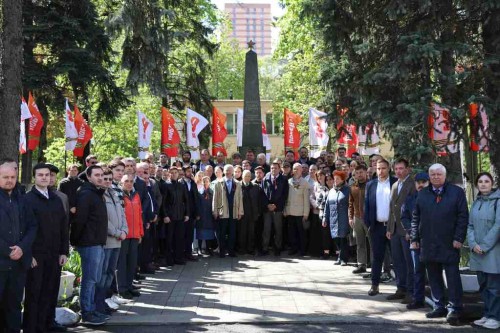 В Центре ВИМ состоялось торжественное возложение цветов, посвященное 80-й годовщине Победы в Великой Отечественной войне