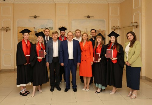 Вручение дипломов выпускникам магистратуры ФНАЦ ВИМ