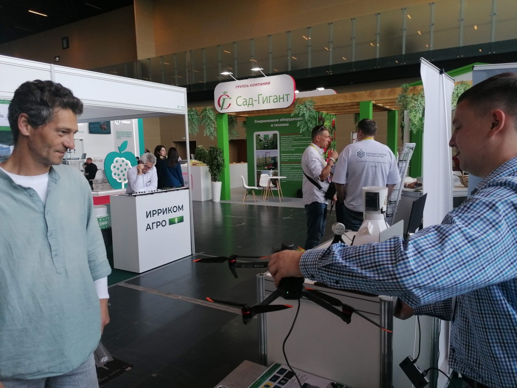 03ydfg_160625.jpg 03ydfg_160625.jpg